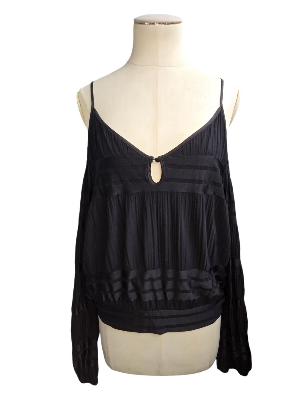 bebe cold shoulder top